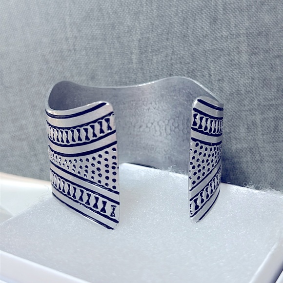 Native American Hopi Silver Overlay Cuff Bracelet - Picture 3 of 8